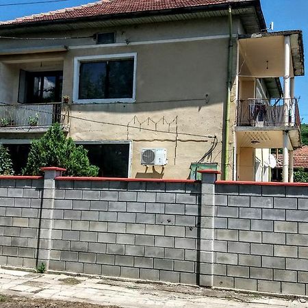 Opanets Guest Rooms Simona 2 מראה חיצוני תמונה